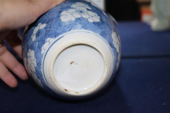 A Chinese blue and white jar, 18th/19th century